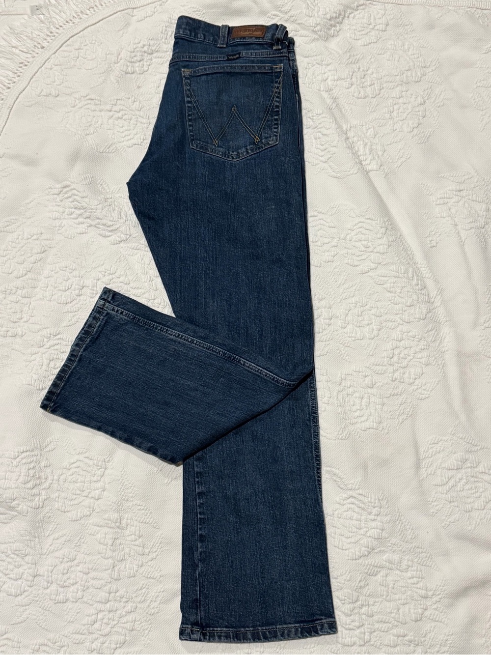 Wrangler men’s Slim Straight Jeans in Dark Blue Indigo 32x30